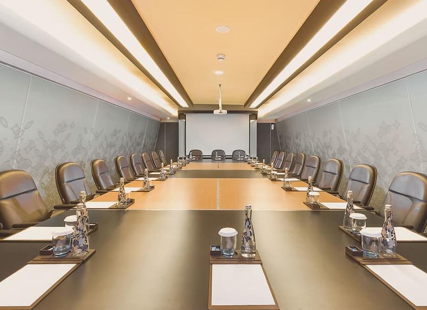 Ruang konferensi Foto