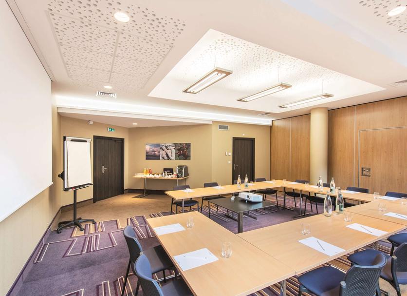 Ruang konferensi Foto
