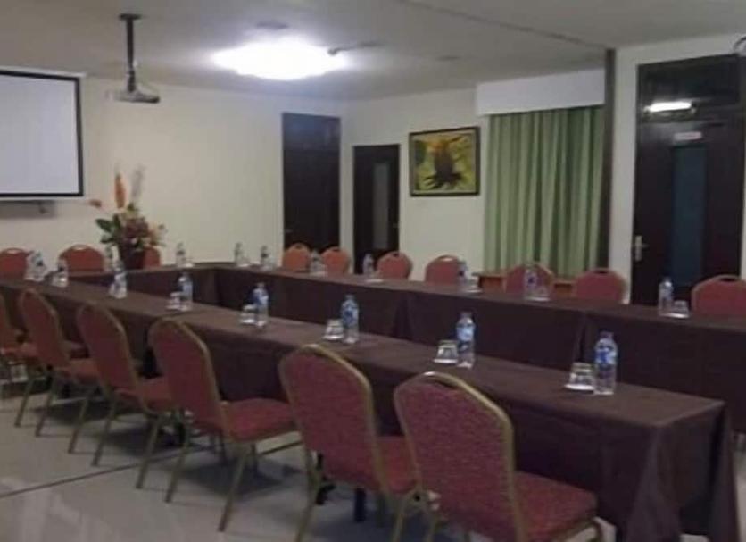Ruang konferensi Foto