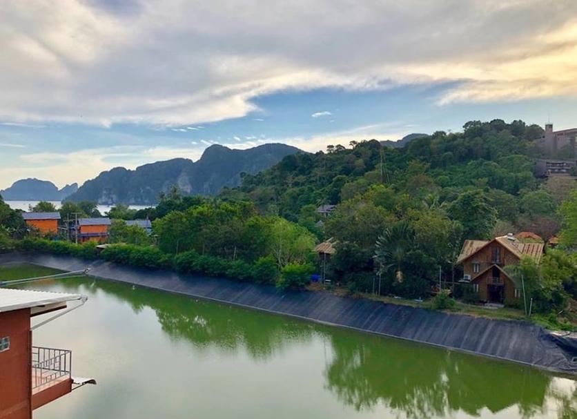 Pemandangan luar Foto
