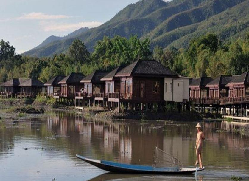 Pemandangan luar Foto