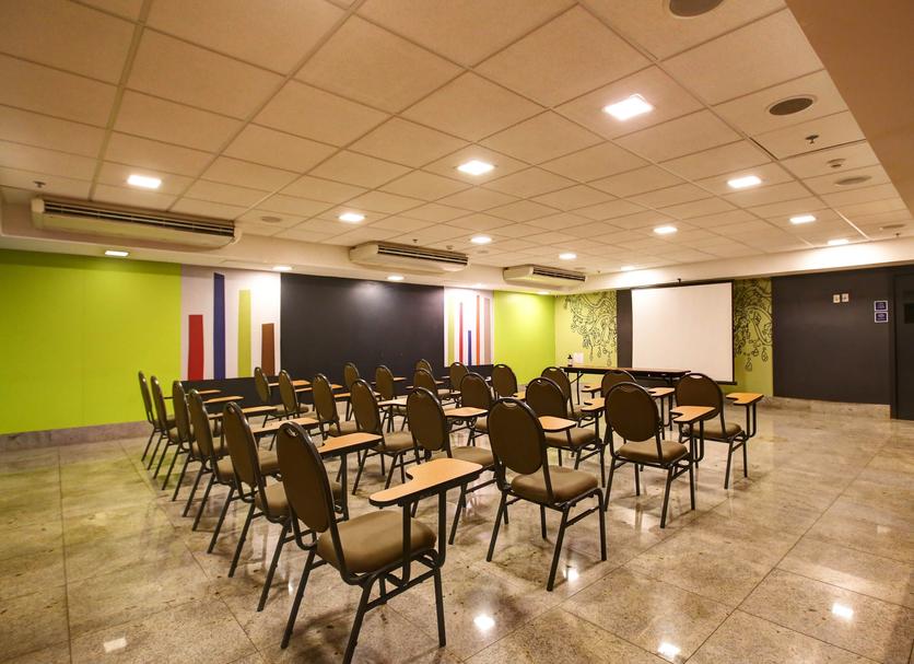 Ruang konferensi Foto