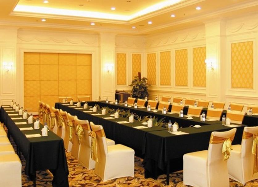 Ruang konferensi Foto