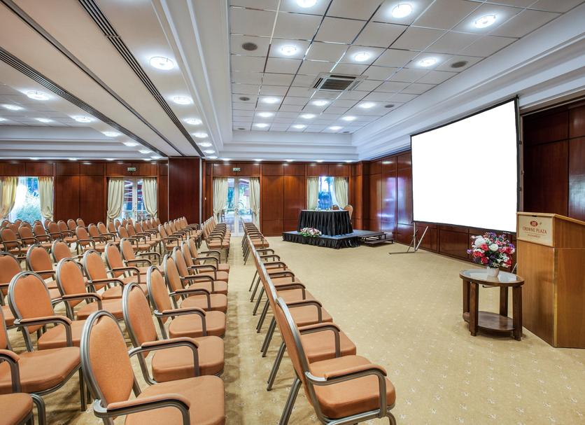 Ruang konferensi Foto