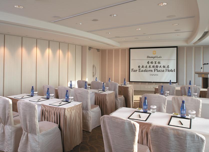 Ruang konferensi Foto
