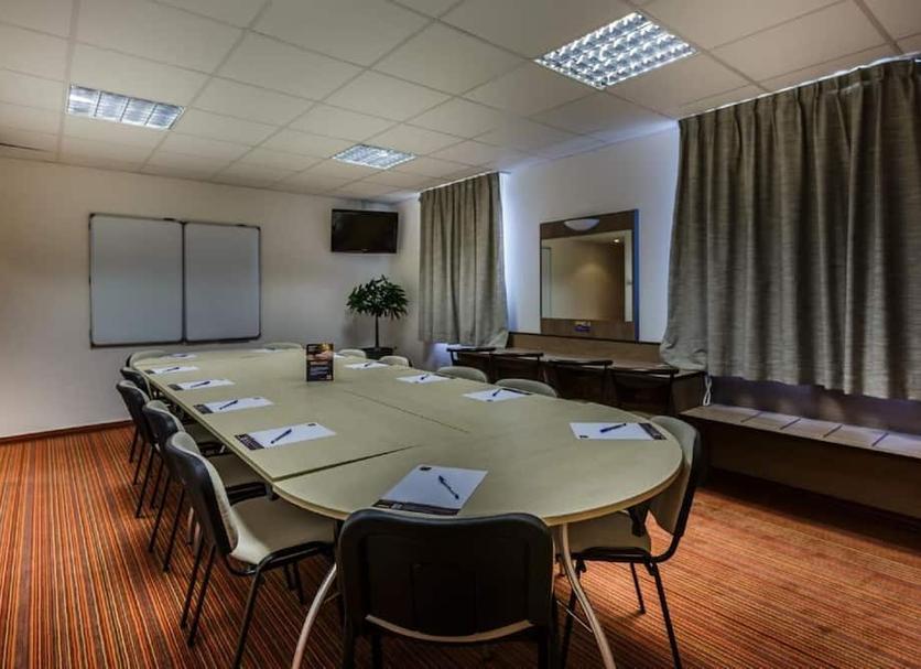Ruang konferensi Foto