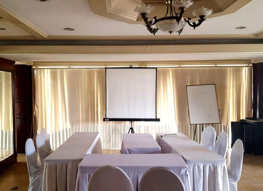 Ruang konferensi Foto