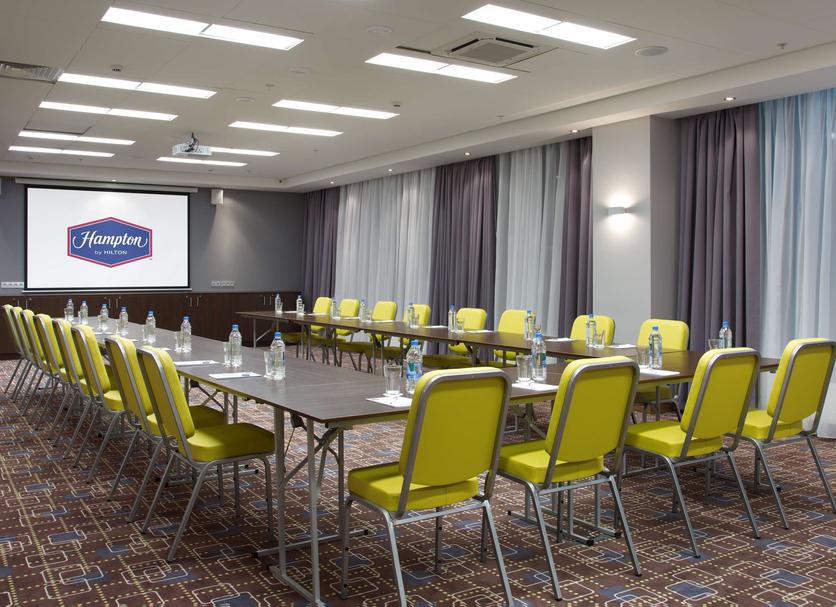 Ruang konferensi Foto