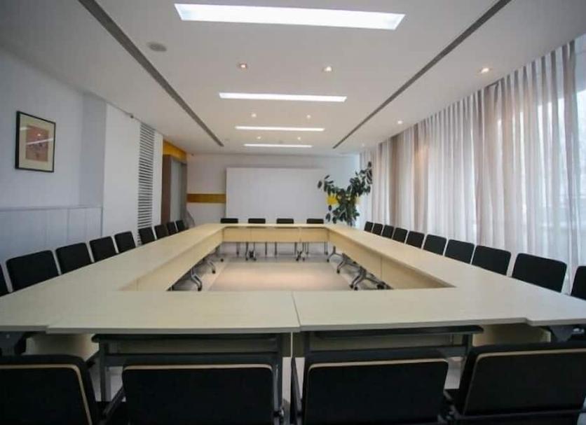 Ruang konferensi Foto