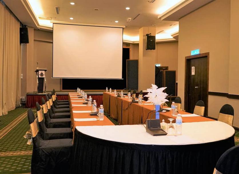Ruang konferensi Foto