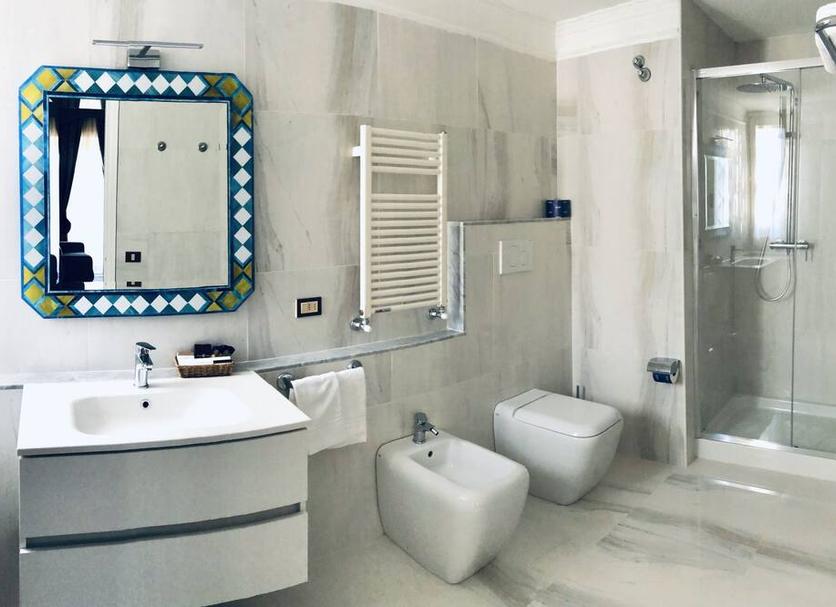 Kamar Mandi Foto