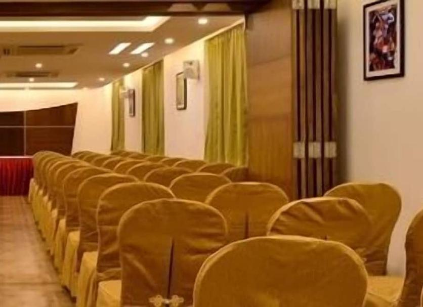 Ruang konferensi Foto