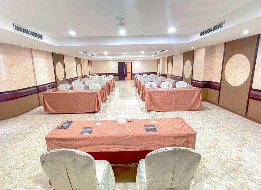 Ruang konferensi Foto