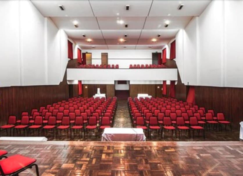 Ruang konferensi Foto