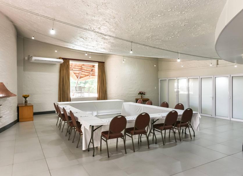 Ruang konferensi Foto