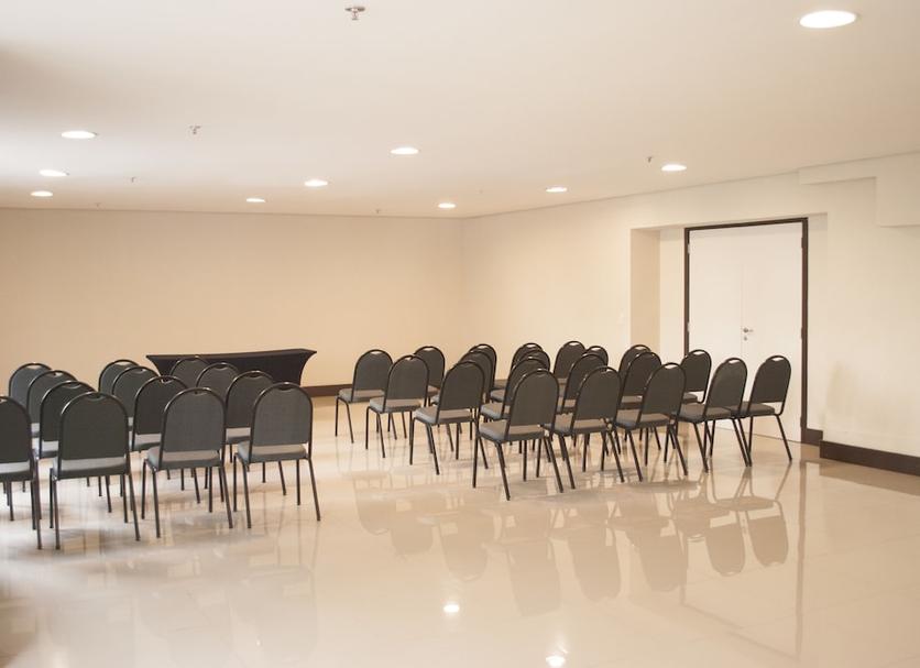 Ruang konferensi Foto