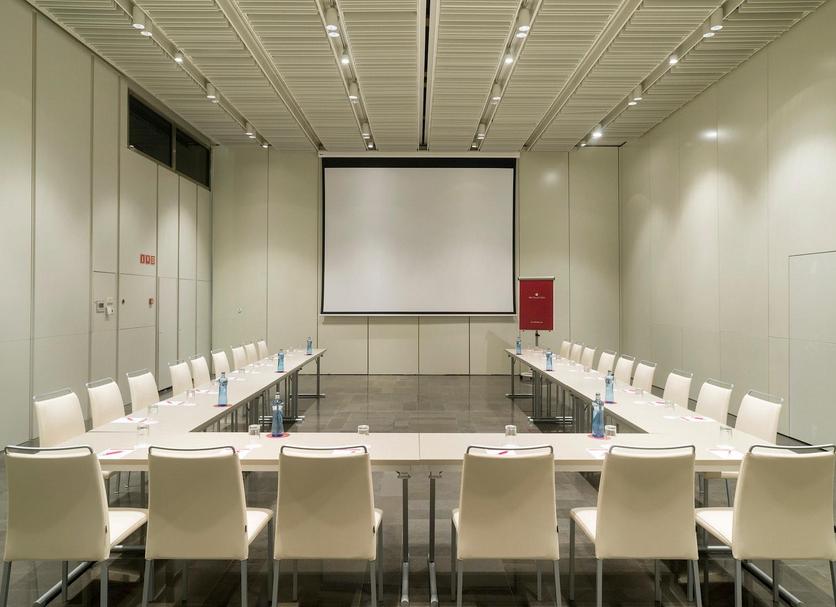 Ruang konferensi Foto