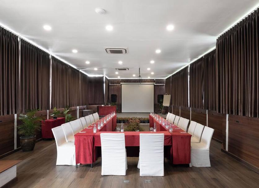 Ruang konferensi Foto