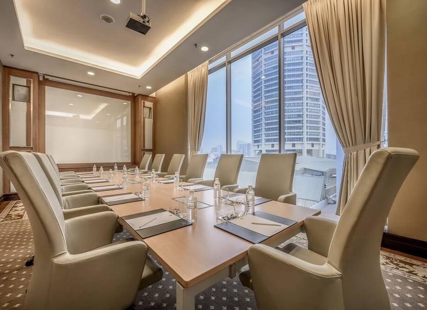 Ruang konferensi Foto