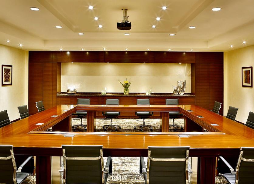 Ruang konferensi Foto