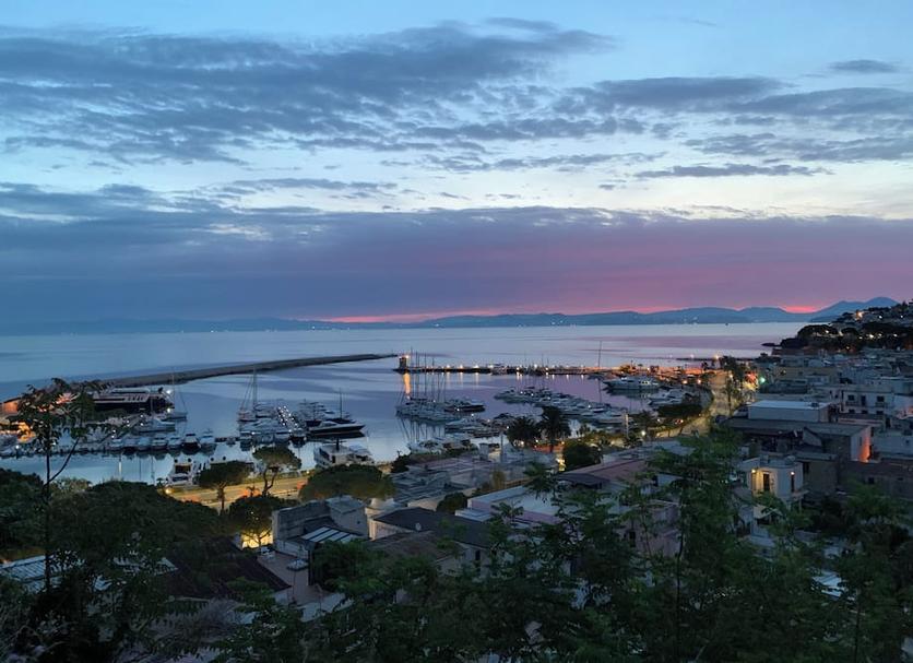 Pemandangan luar Foto