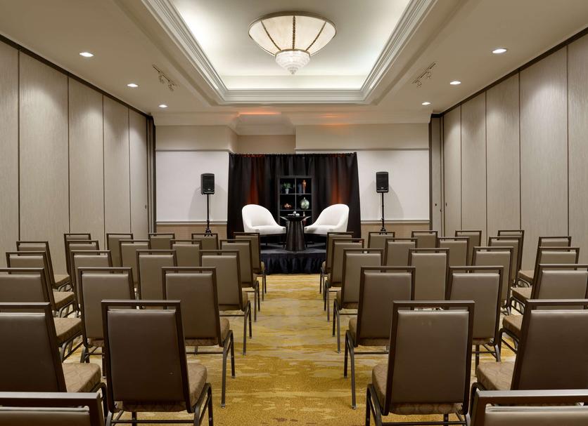 Ruang konferensi Foto