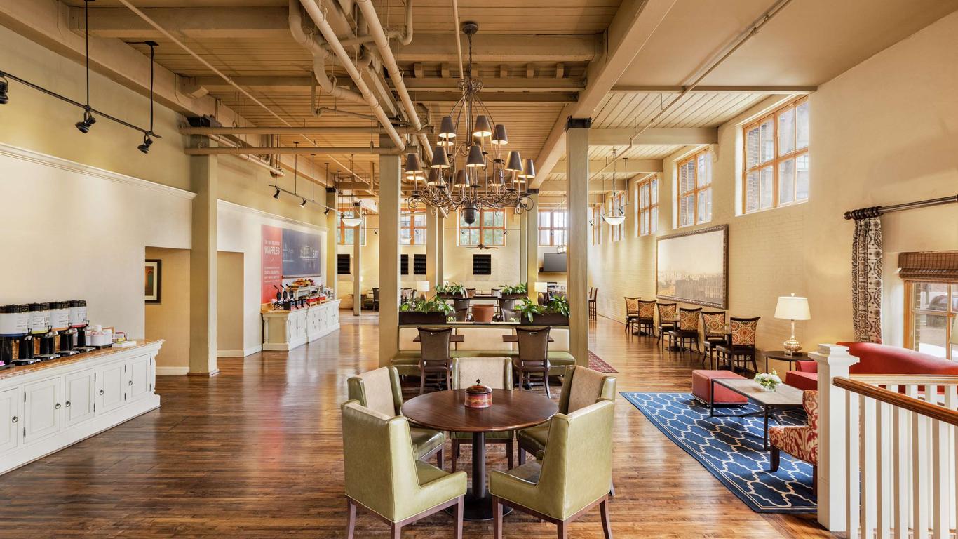 Hampton Inn & Suites New Orleans-Convention Center
