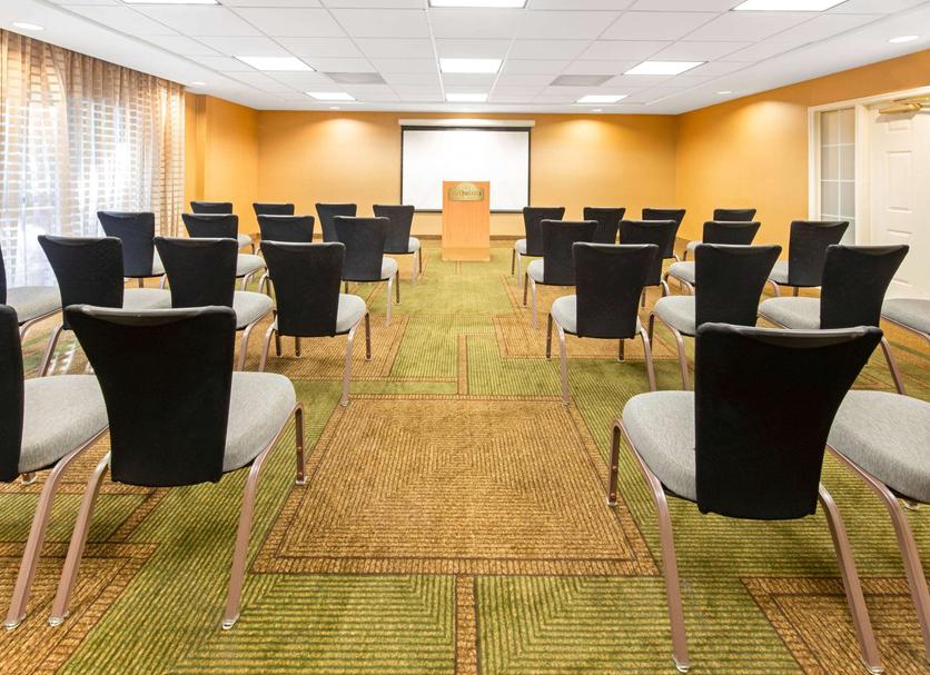 Ruang konferensi Foto