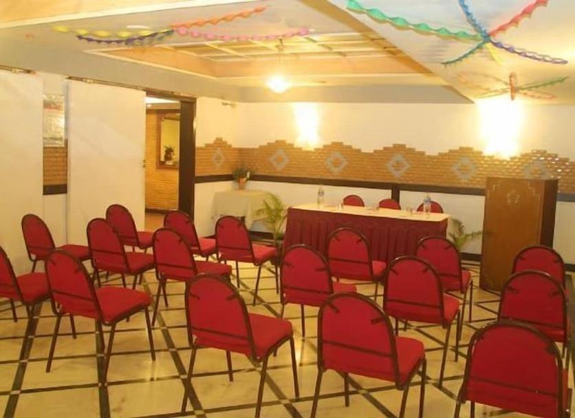 Ruang konferensi Foto