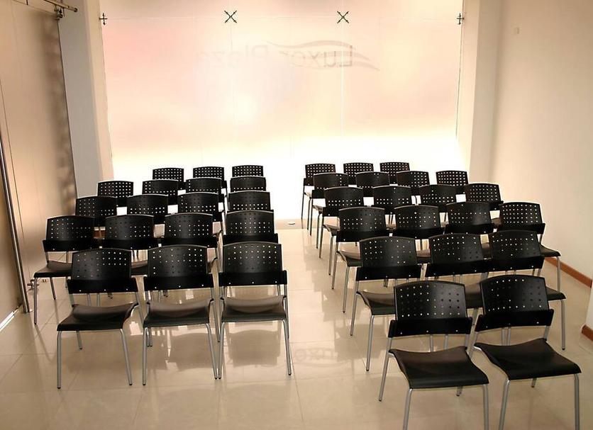 Ruang konferensi Foto