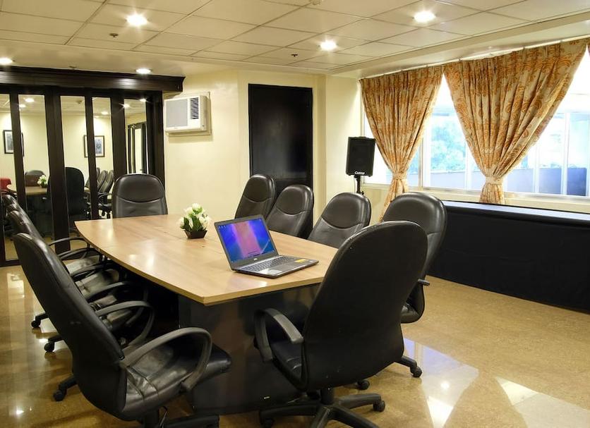 Ruang konferensi Foto