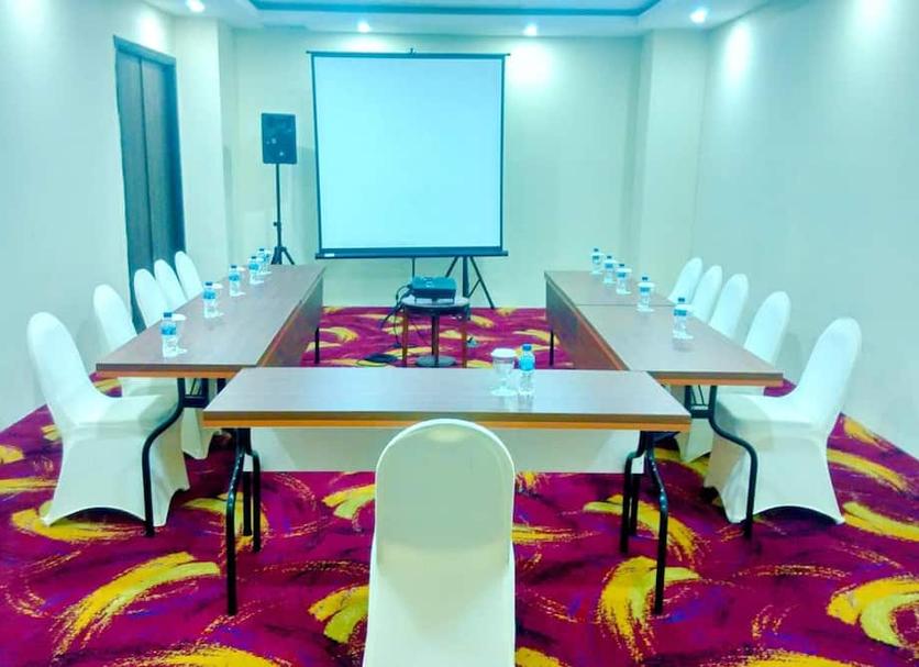Ruang konferensi Foto