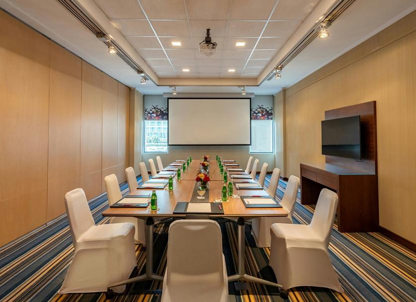 Ruang konferensi Foto