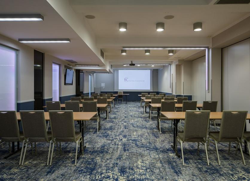 Ruang konferensi Foto