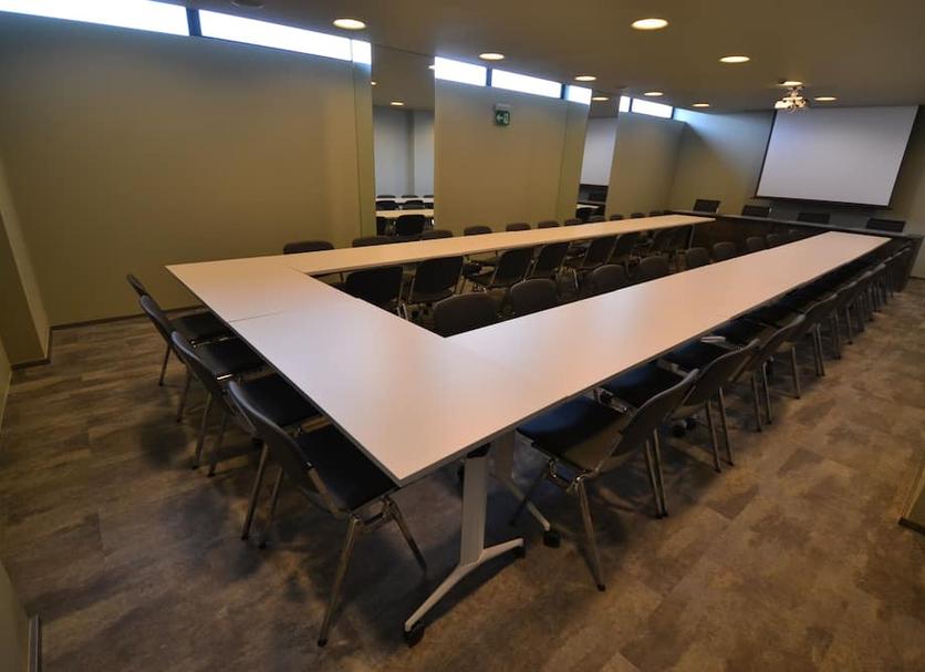 Ruang konferensi Foto