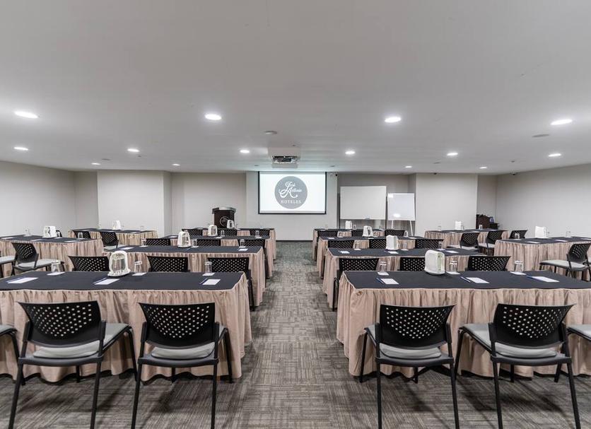 Ruang konferensi Foto