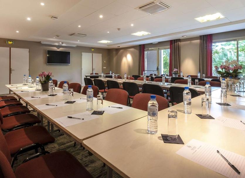 Ruang konferensi Foto