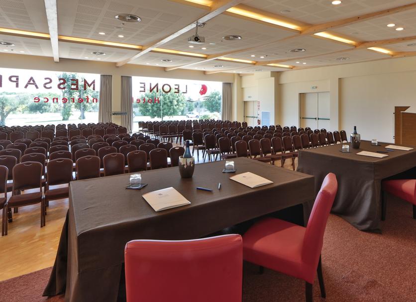 Ruang konferensi Foto