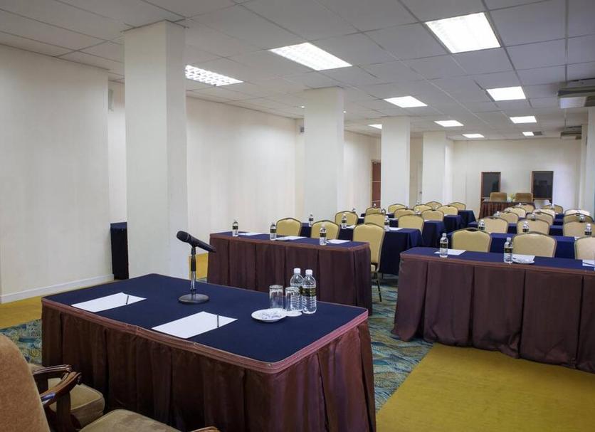 Ruang konferensi Foto