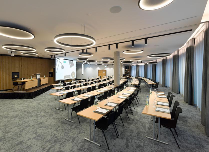 Ruang konferensi Foto