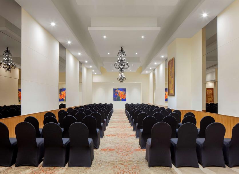 Ruang konferensi Foto