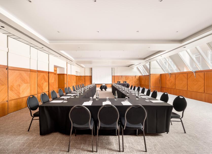 Ruang konferensi Foto