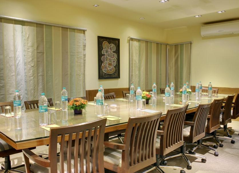 Ruang konferensi Foto