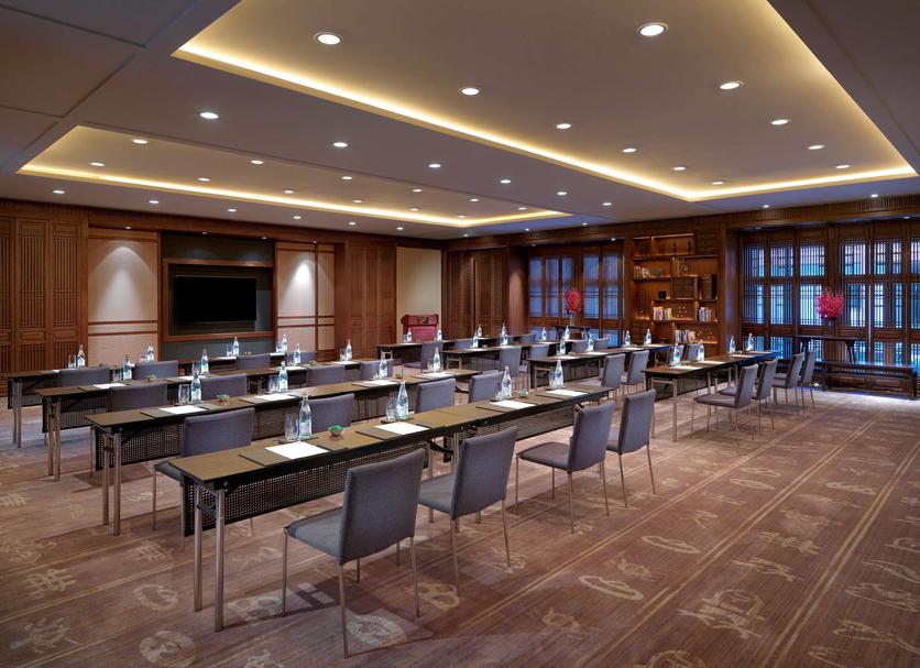 Ruang konferensi Foto