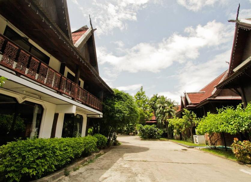 Pemandangan luar Foto