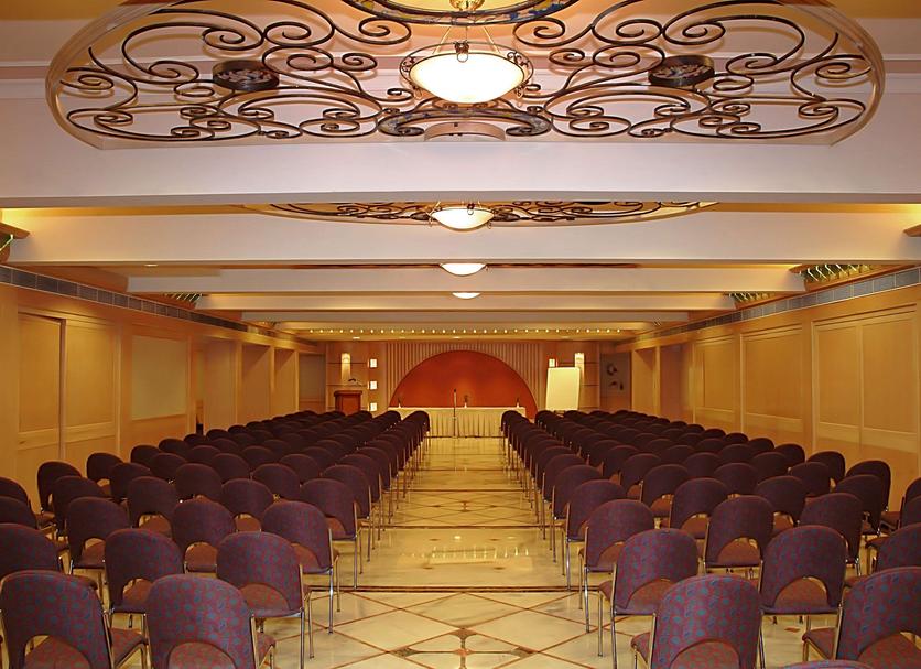 Ruang konferensi Foto