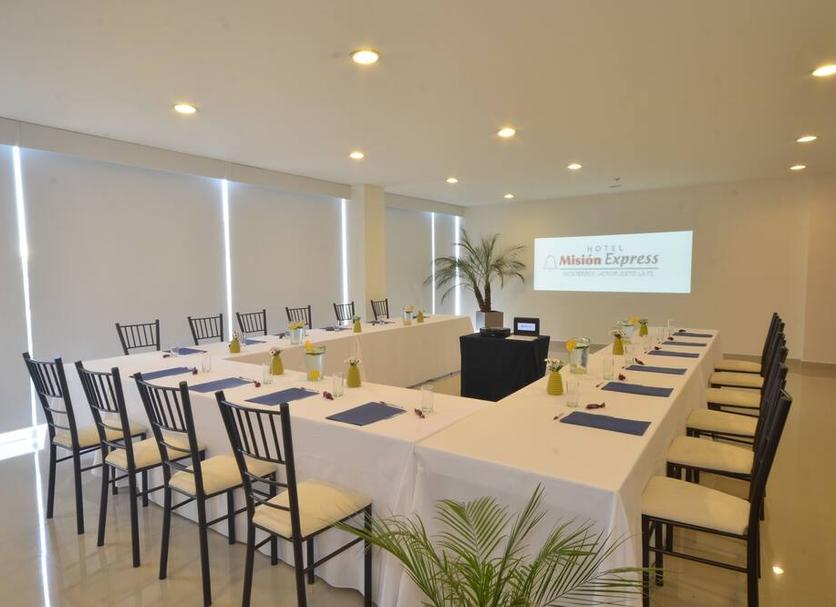 Ruang konferensi Foto
