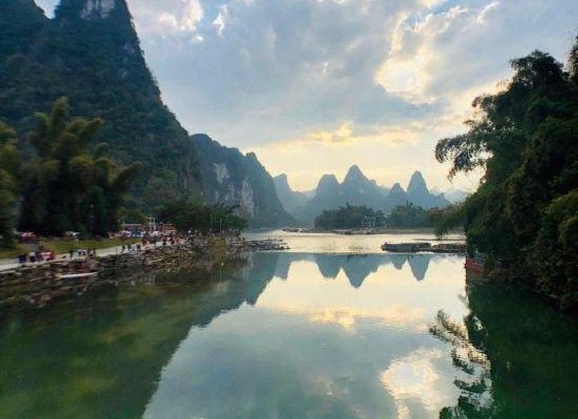 Pemandangan luar Foto