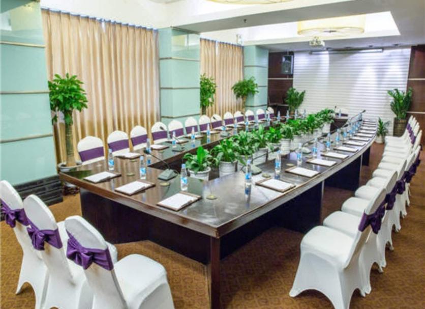 Ruang konferensi Foto