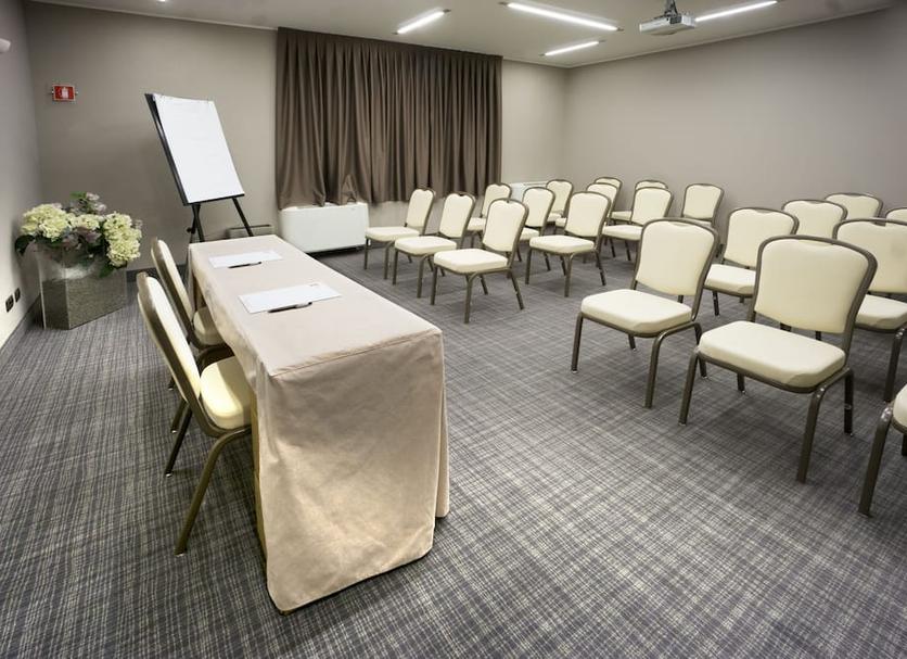 Ruang konferensi Foto